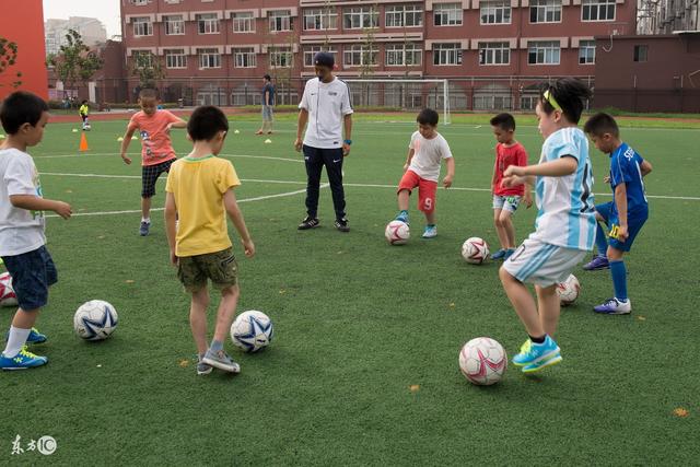 沙滩运动凭什么吸引人？听听亚沙会两位中国旗手怎么说沙滩运动凭什么吸引人？听听亚沙会两位中国旗手怎么说