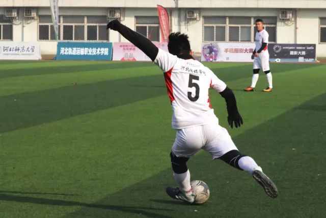 火箭大胜送鹈鹕8连败 灰熊轰155分送猛龙8连败