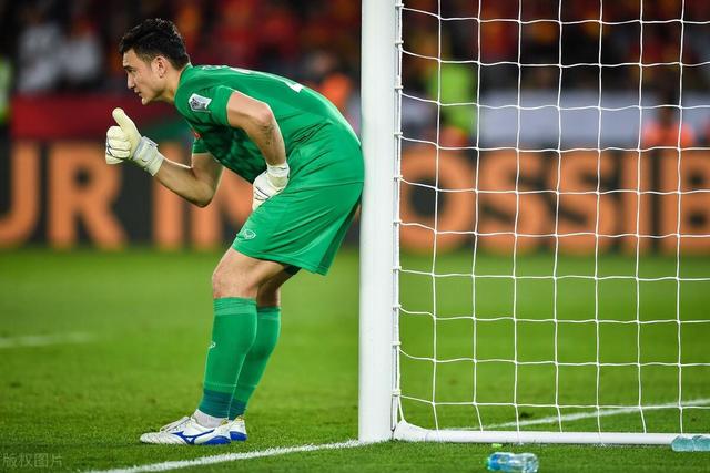 苏群建议重新启用王哲林：他打亚洲球队是一绝